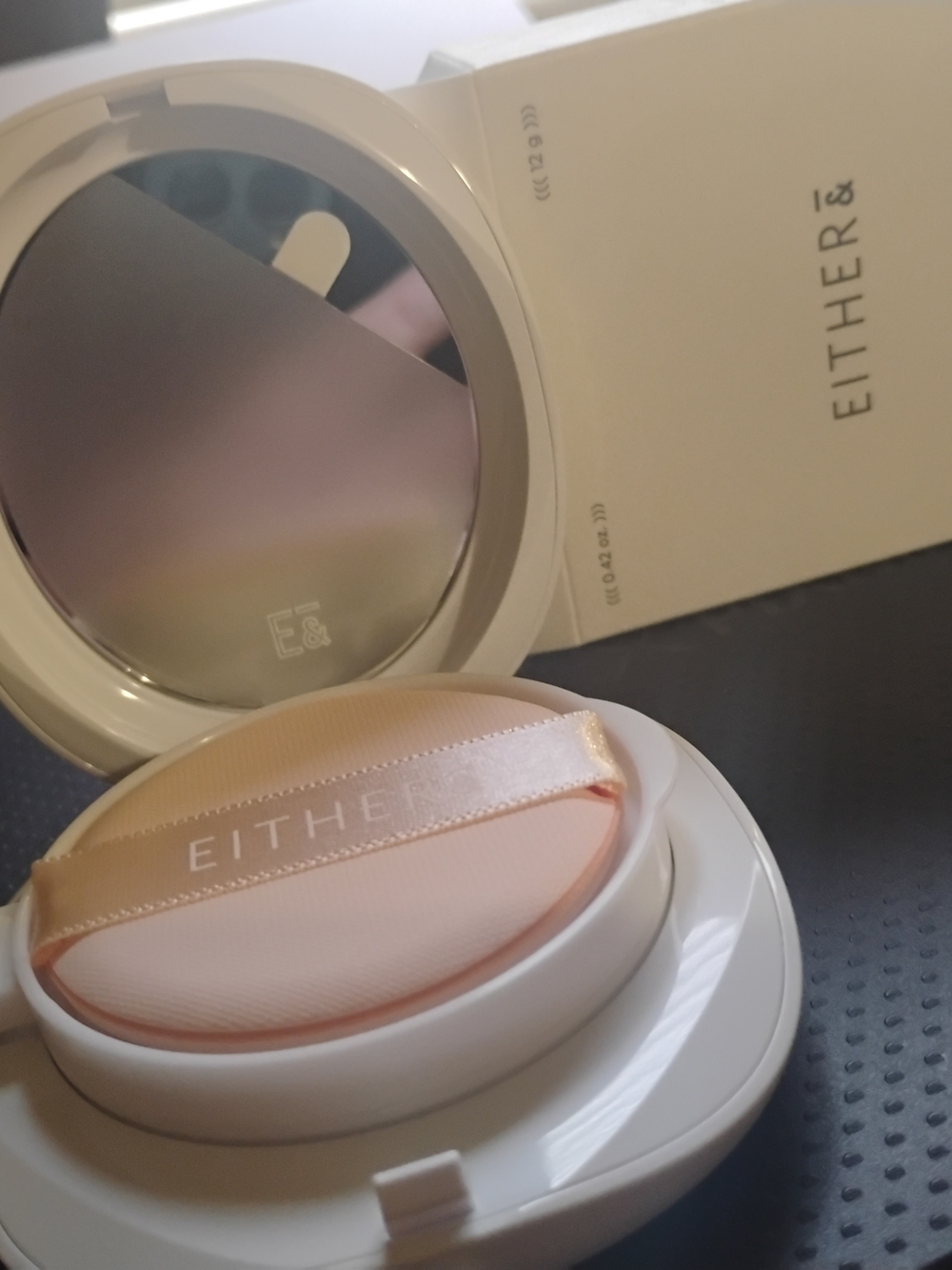 Glow Pixel Cushion Compact - White